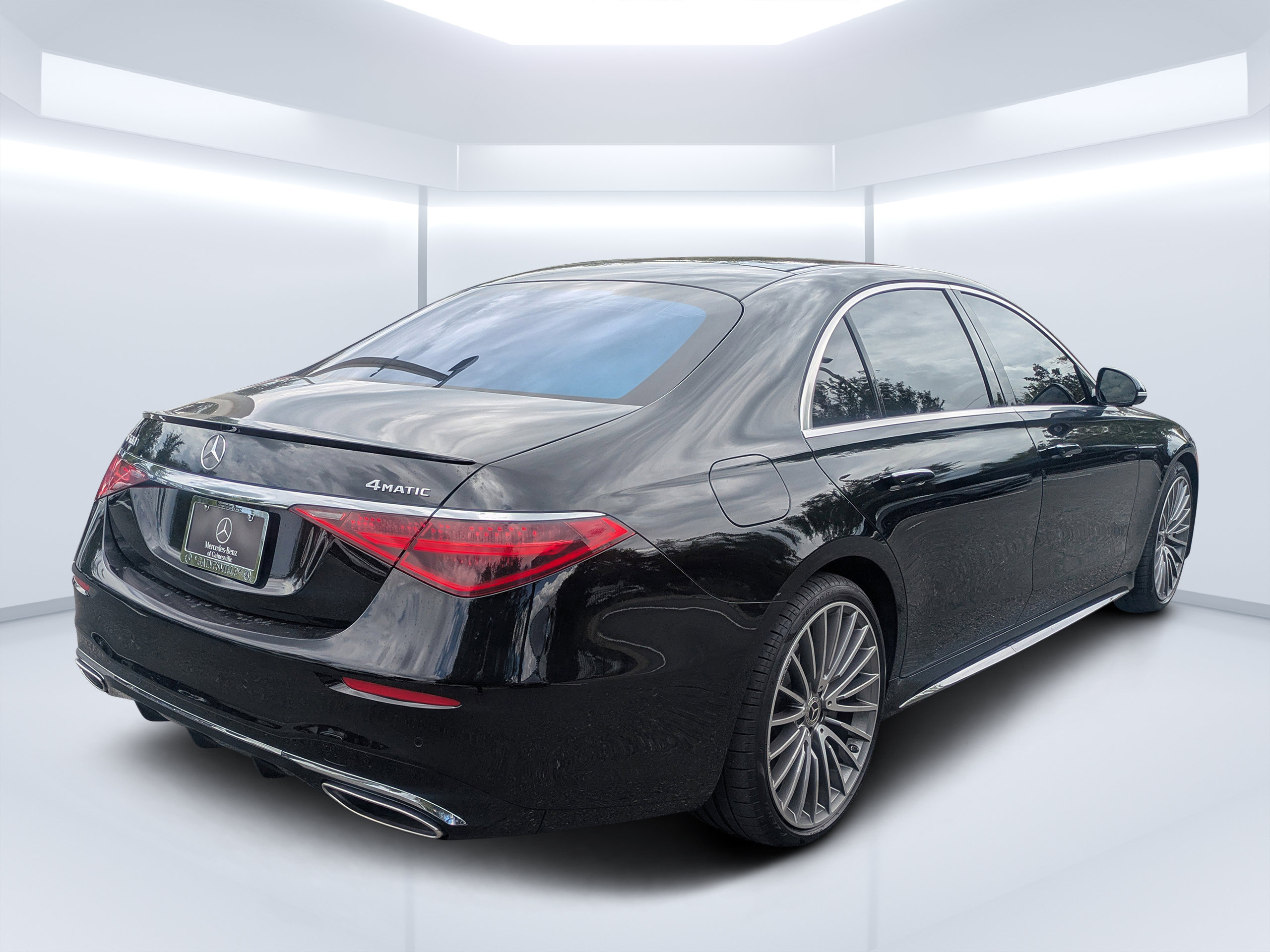 Certified 2023 Mercedes-Benz S 500 4MATIC image 3