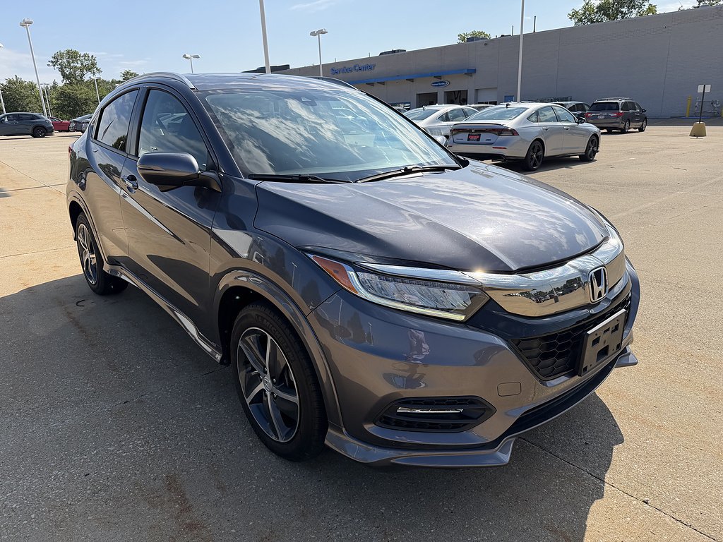 Used 2020 Honda HR-V Touring image 2
