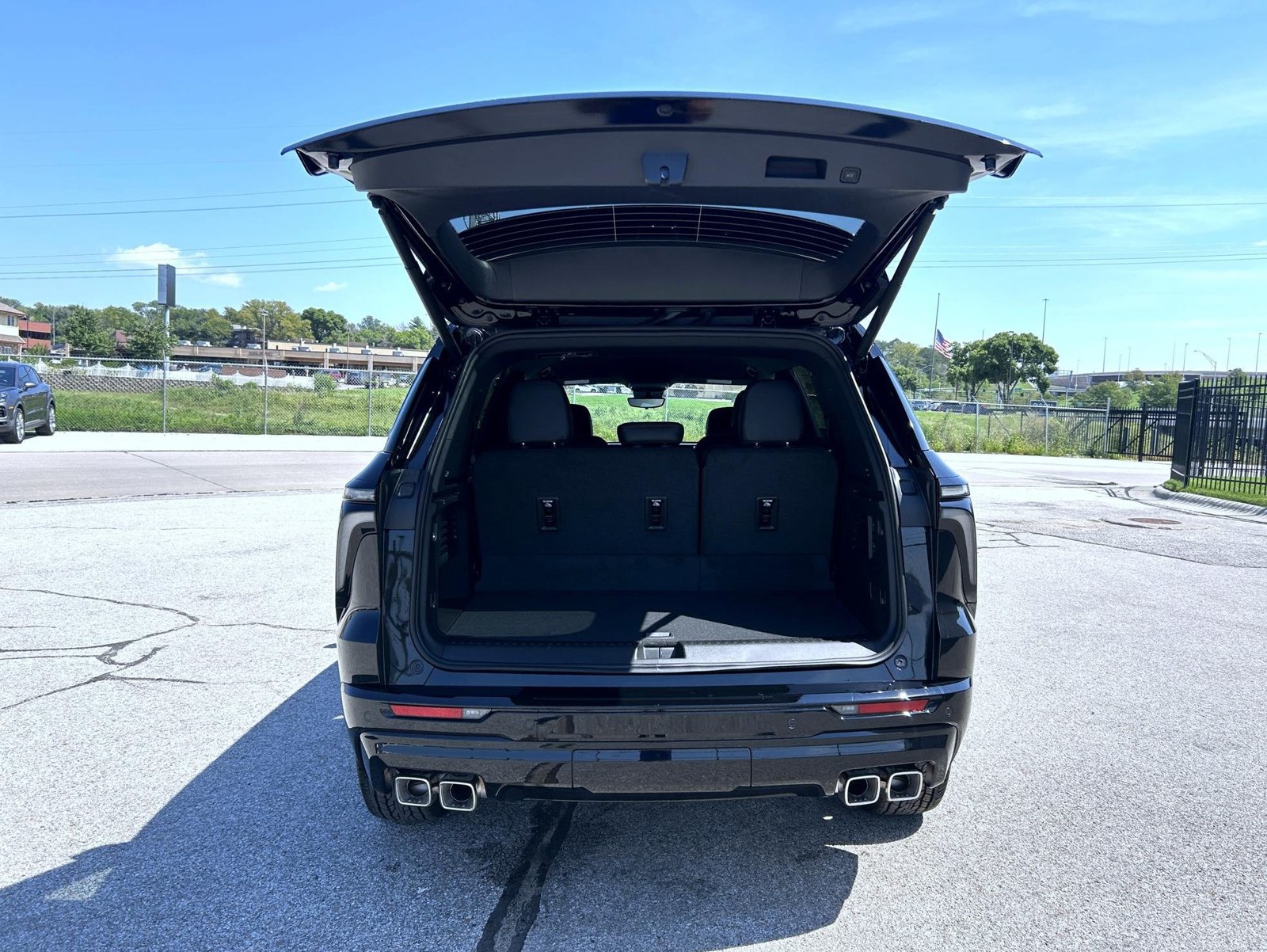 New 2027 Chevrolet Traverse RS AWD/4WD image 23