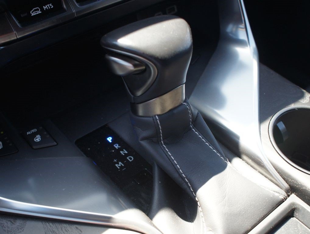 Used 2024 Lexus LX 600 4WD w/ Luxury Package image 13
