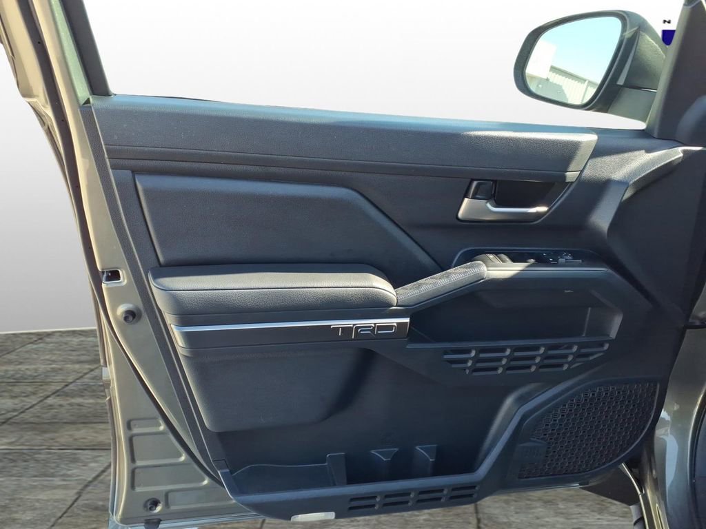 Used 2024 Toyota Tacoma TRD Sport w/ TRD Sport Upgrade Package image 10