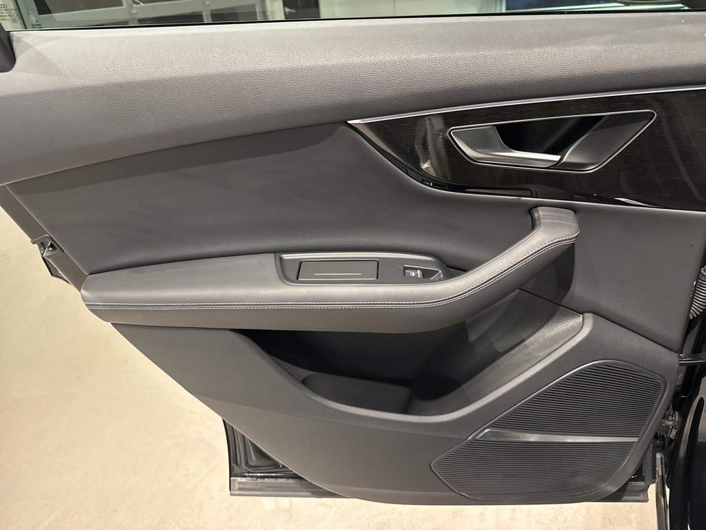 Used 2025 Audi Q7 3.0T Premium Plus image 37