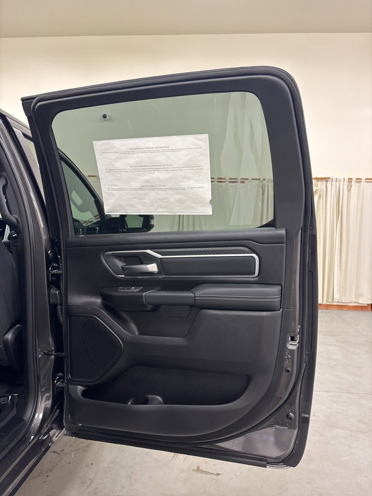 New 2026 RAM 1500 4x4 Crew Cab image 38