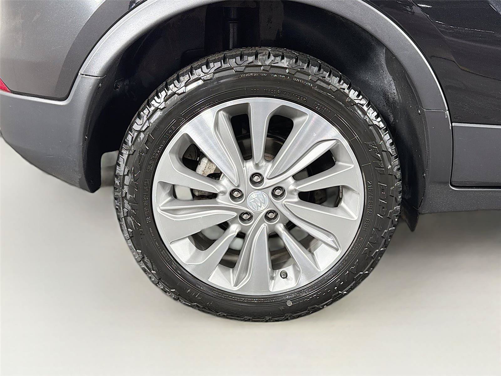 Used 2020 Buick Encore Preferred AWD/4WD image 31