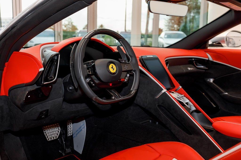 Used 2024 Ferrari Roma Spider RWD image 28