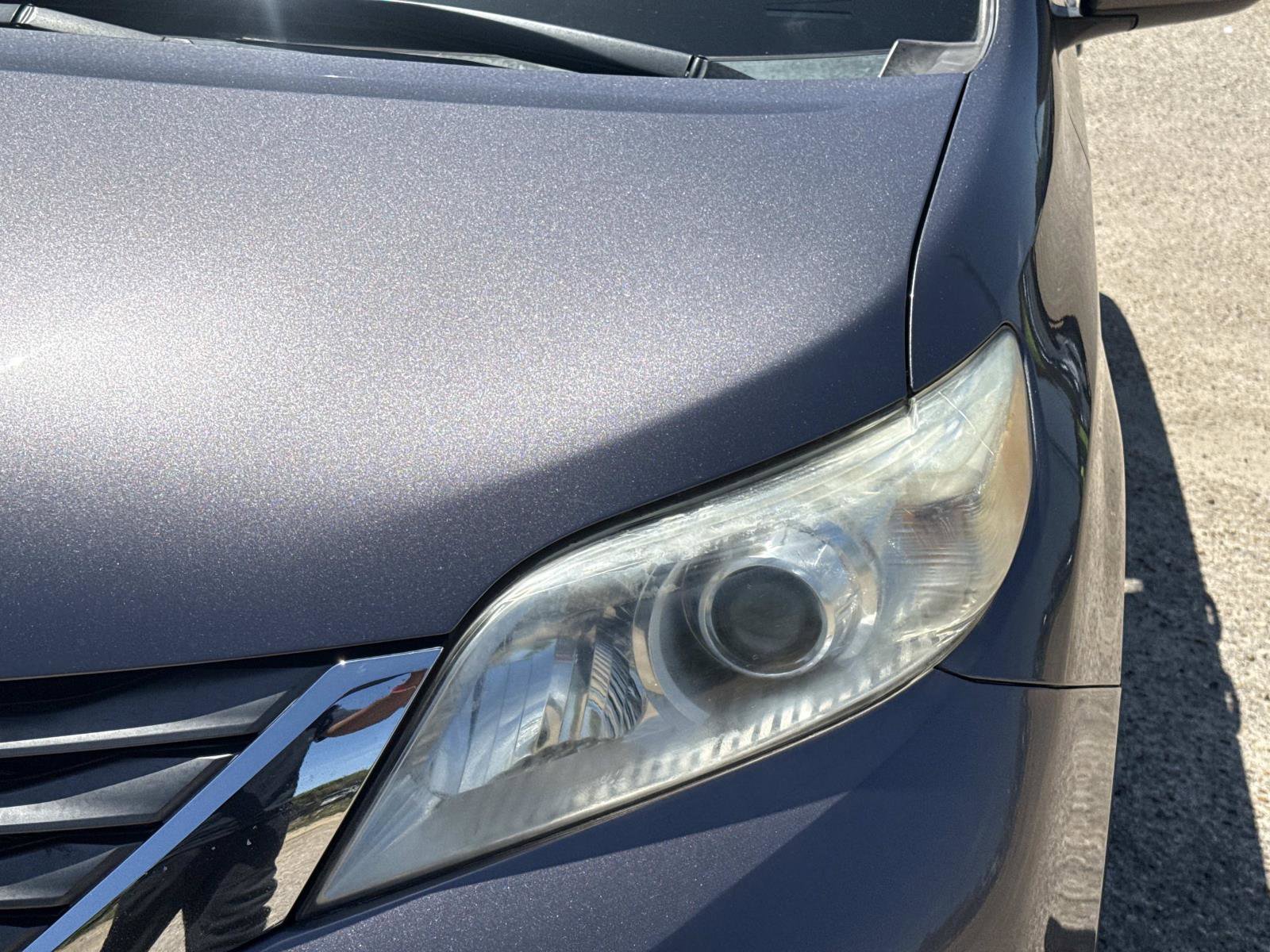 Used 2013 Toyota Sienna XLE image 9