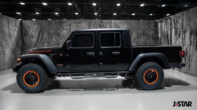Used 2023 Jeep Gladiator Mojave w/ Trailer Tow Package image 18