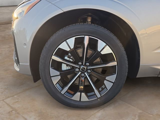 New 2026 Volvo XC60 B5 Plus w/ Protection Package Premier AWD/4WD image 14