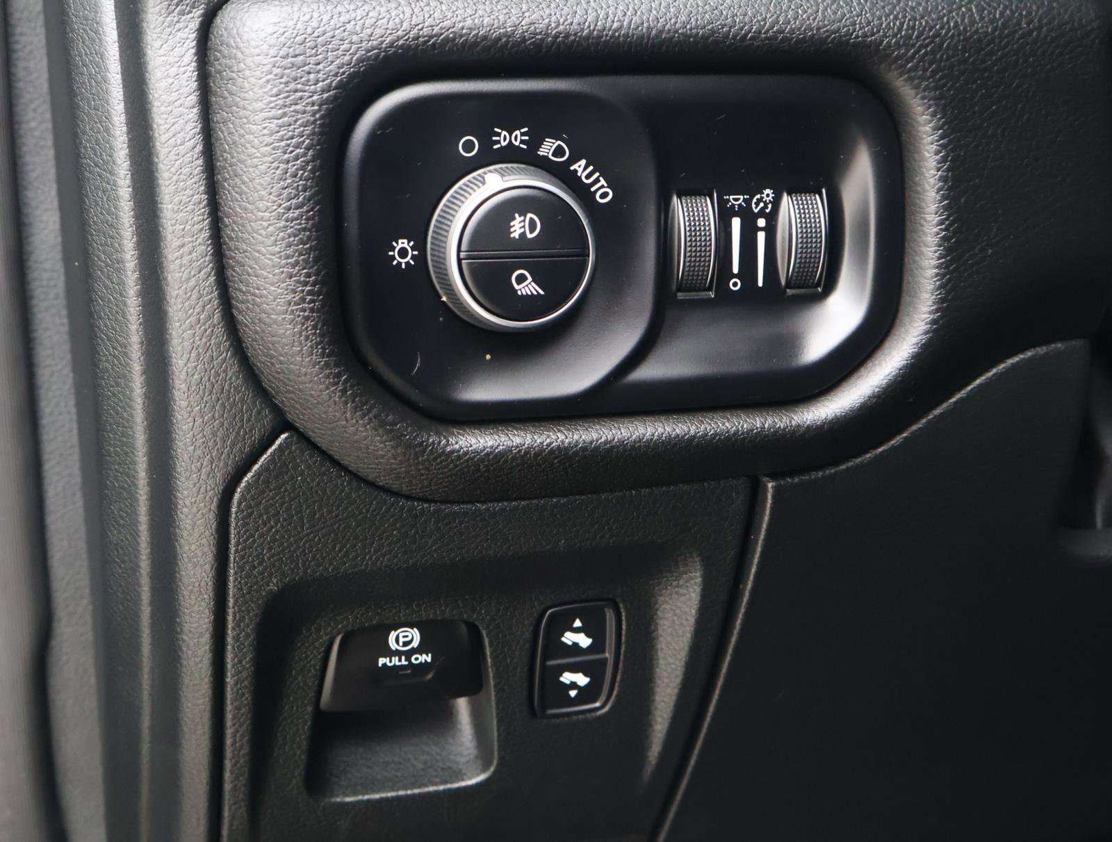 Used 2024 RAM 1500 Laramie image 23