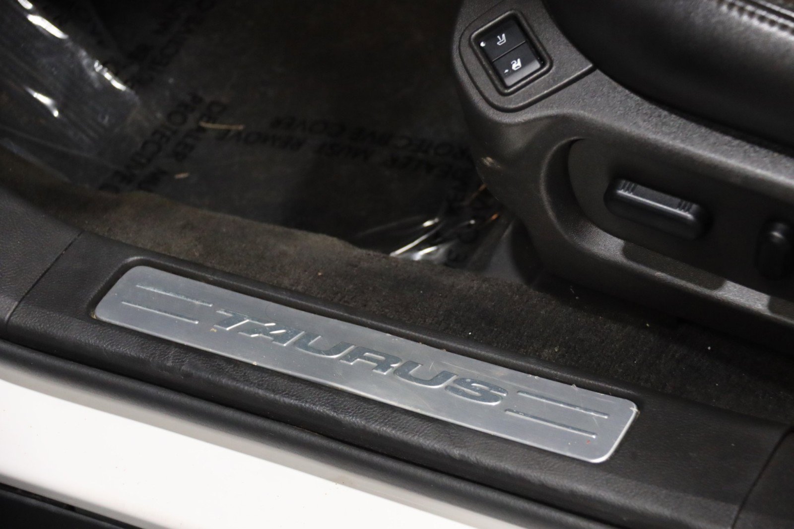 Used 2013 Ford Taurus SHO image 35