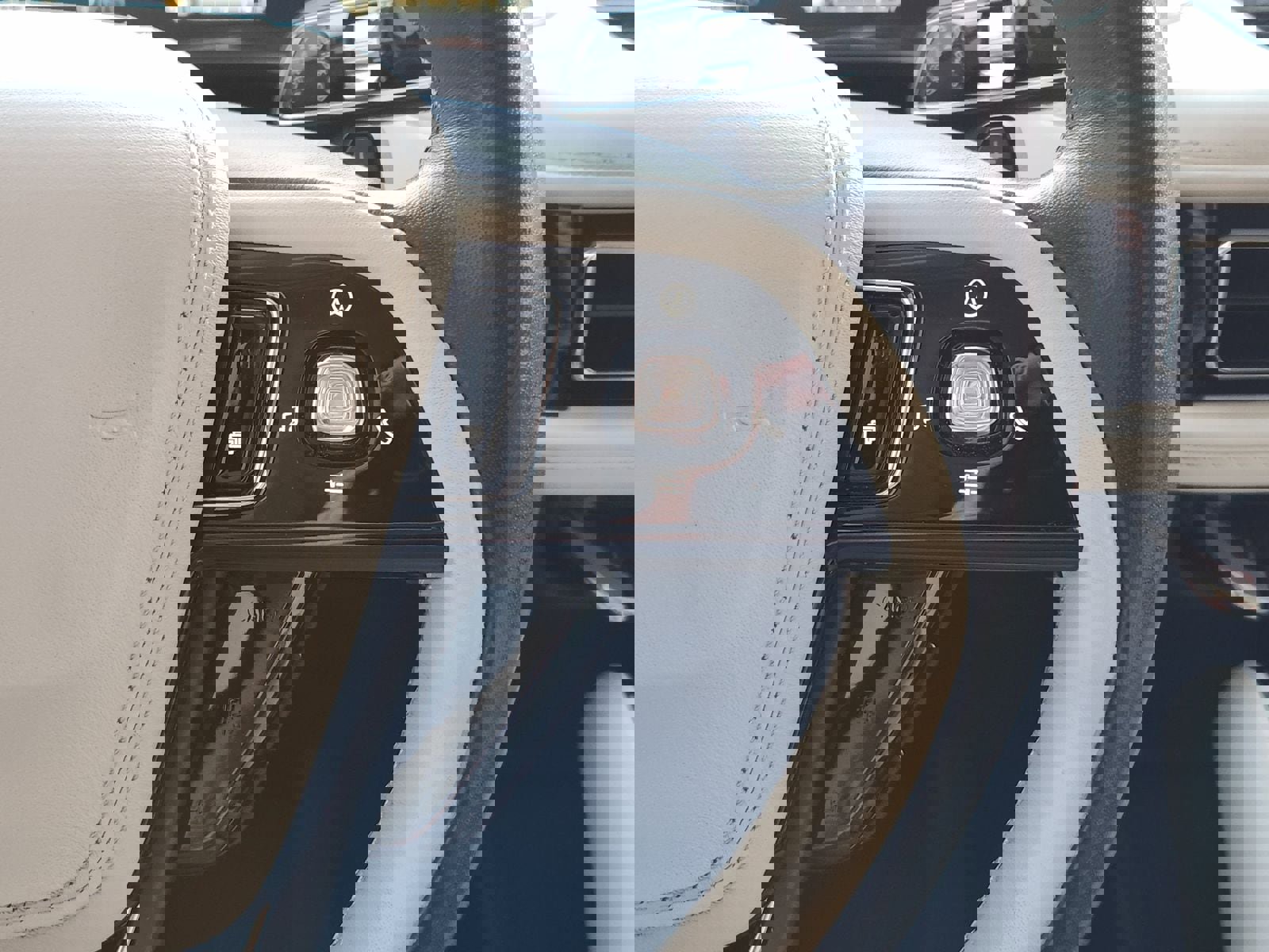 Used 2020 Lincoln Aviator Black Label w/ Dynamic Handling Package image 37