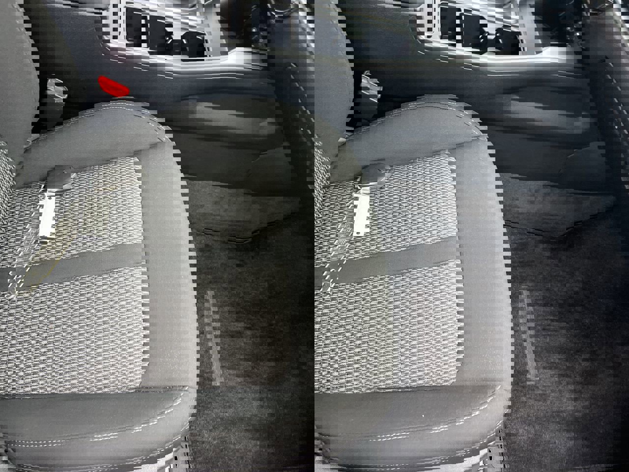 Used 2025 Kia Sorento LX image 35