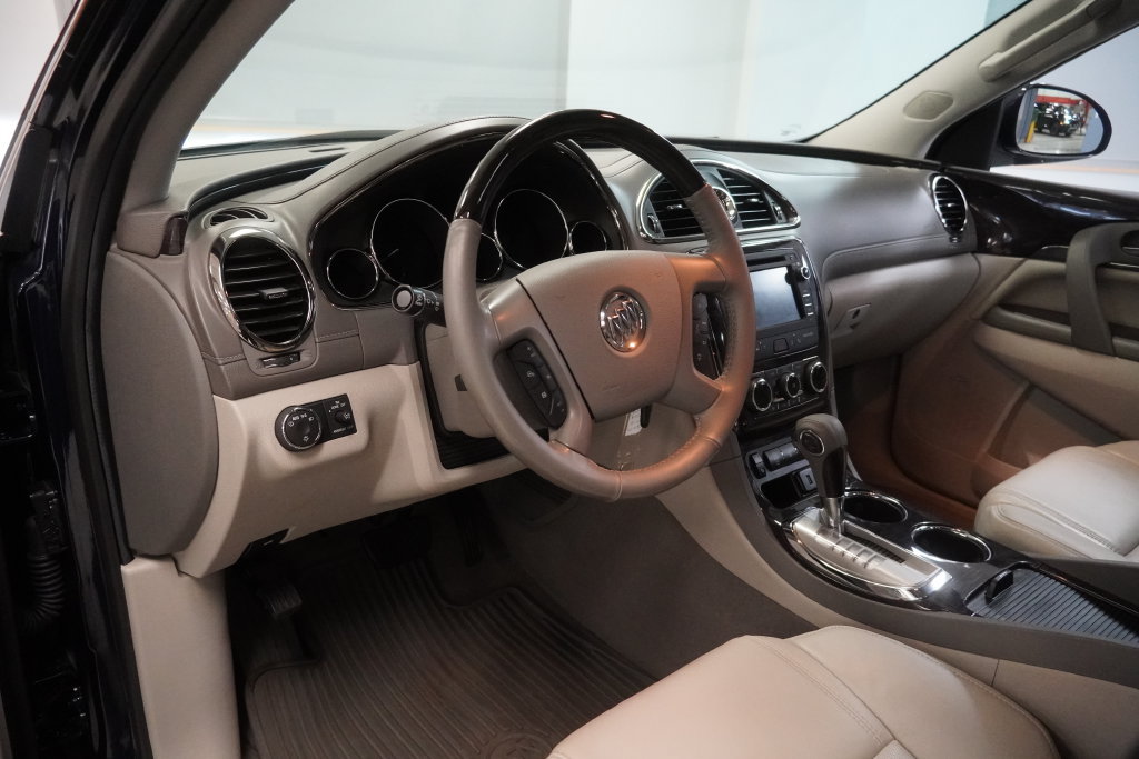 Used 2017 Buick Enclave Premium AWD/4WD image 4