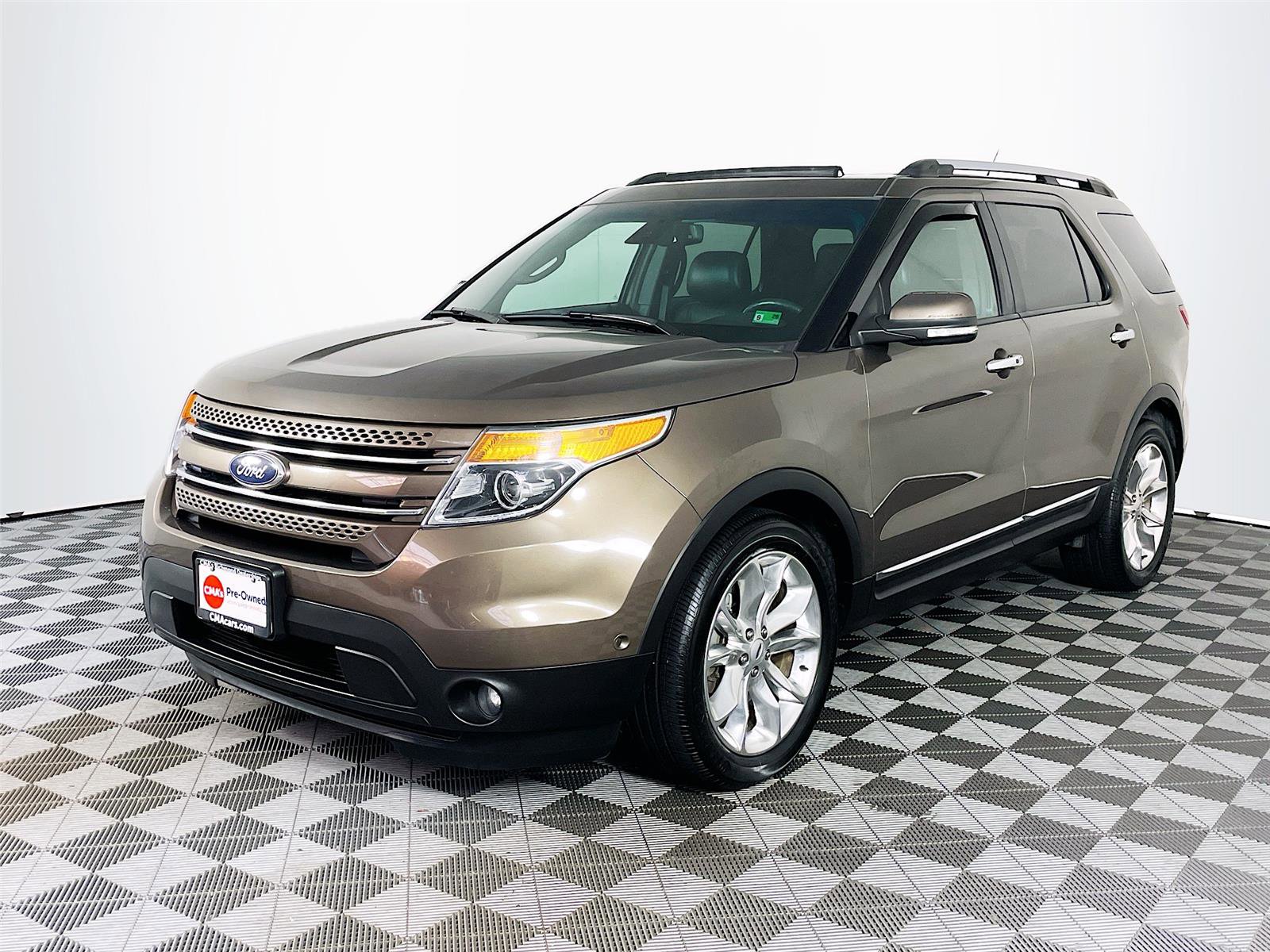 Used 2015 Ford Explorer Limited w/ Equipment Group 302A image 3