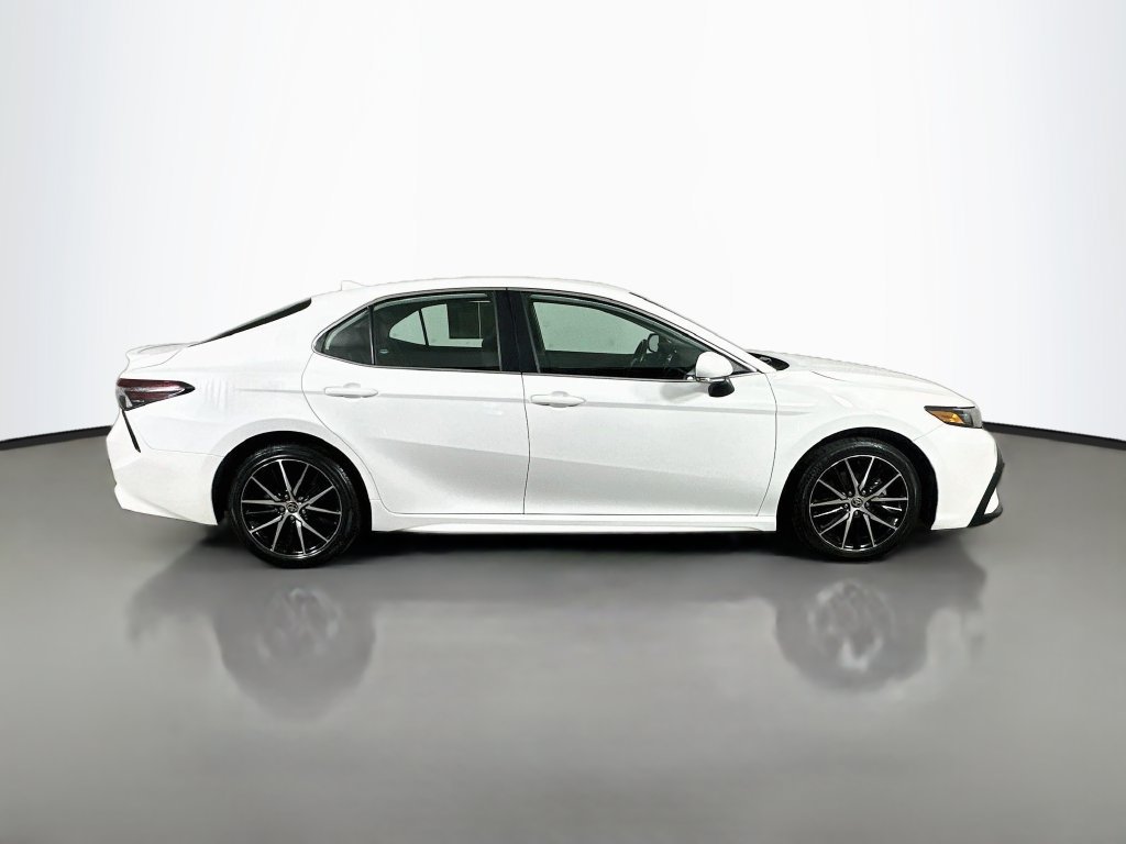 Used 2024 Toyota Camry SE FWD image 7