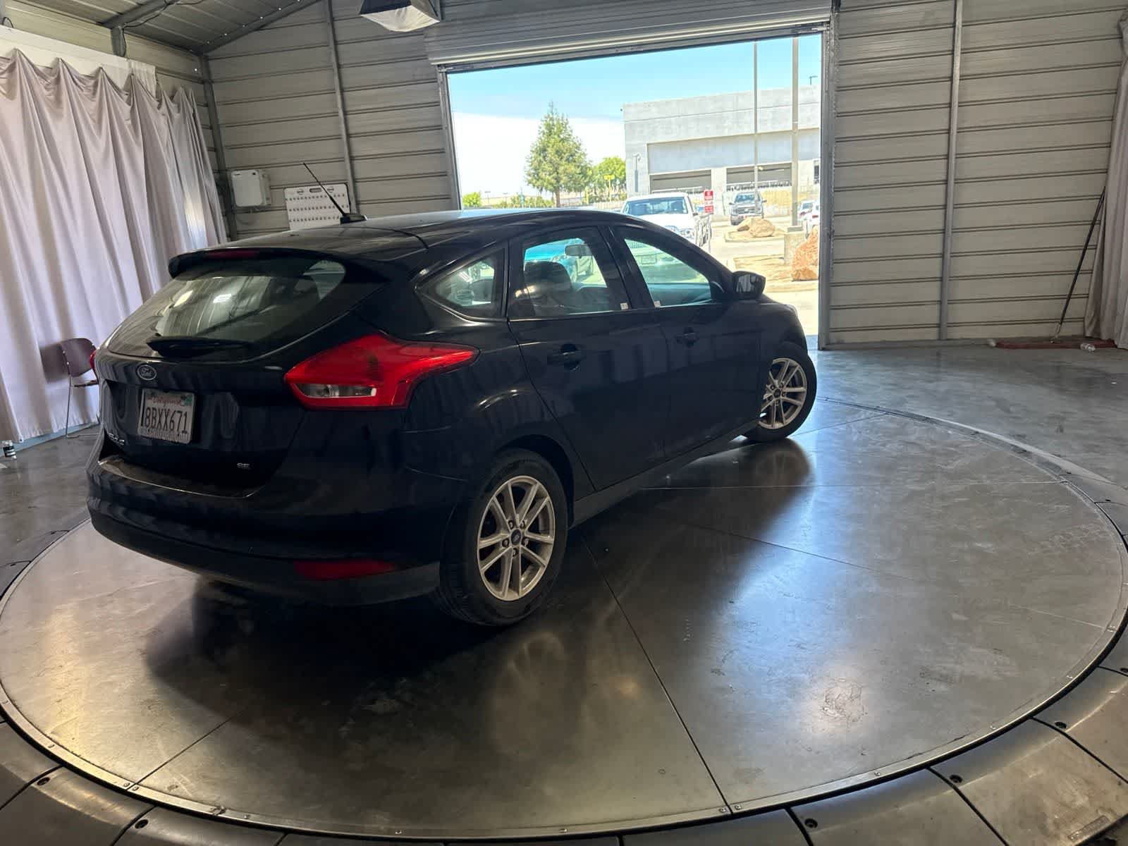Used 2018 Ford Focus SE FWD image 5