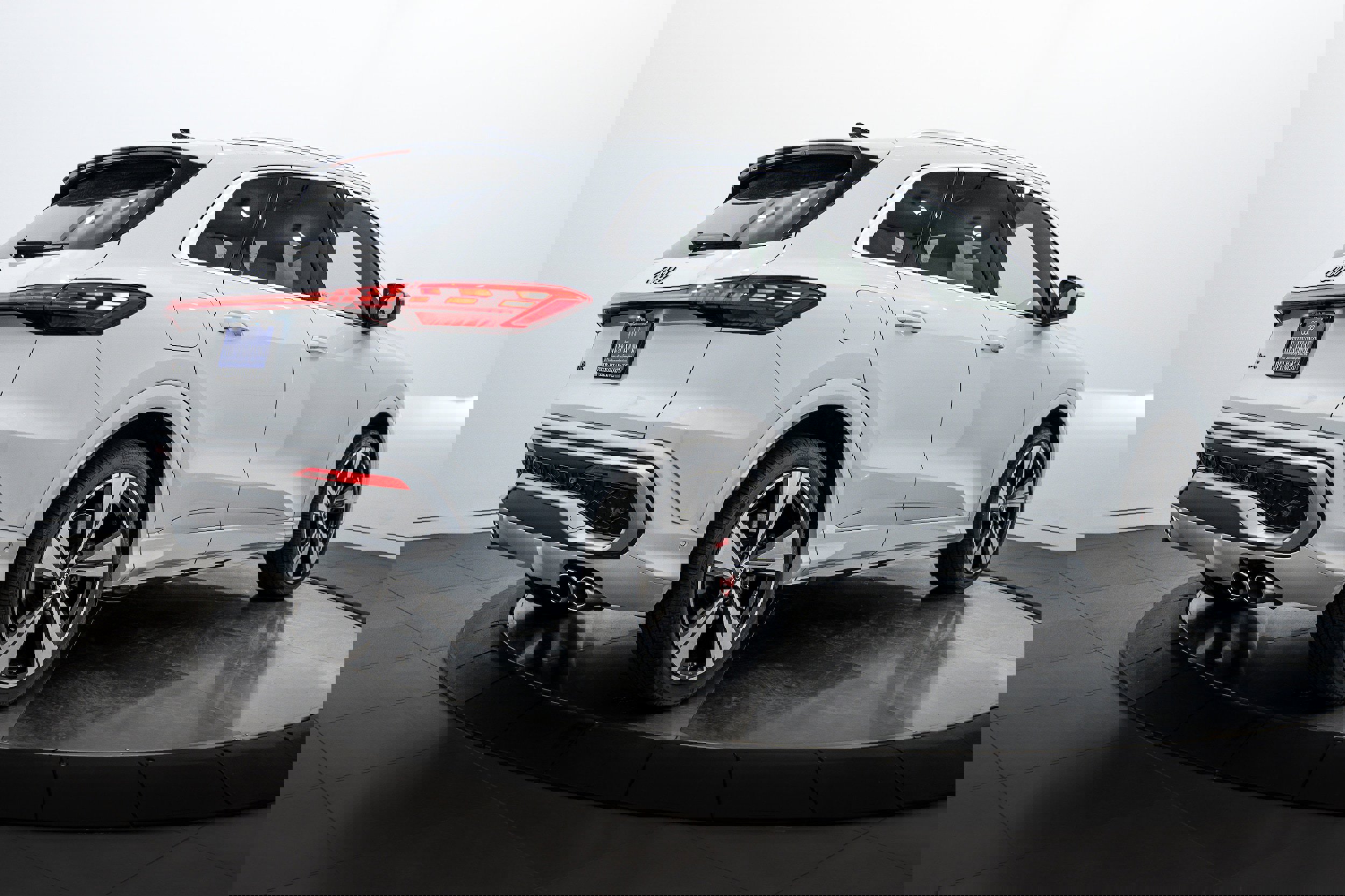 New 2025 Audi SQ5 Premium Plus image 4