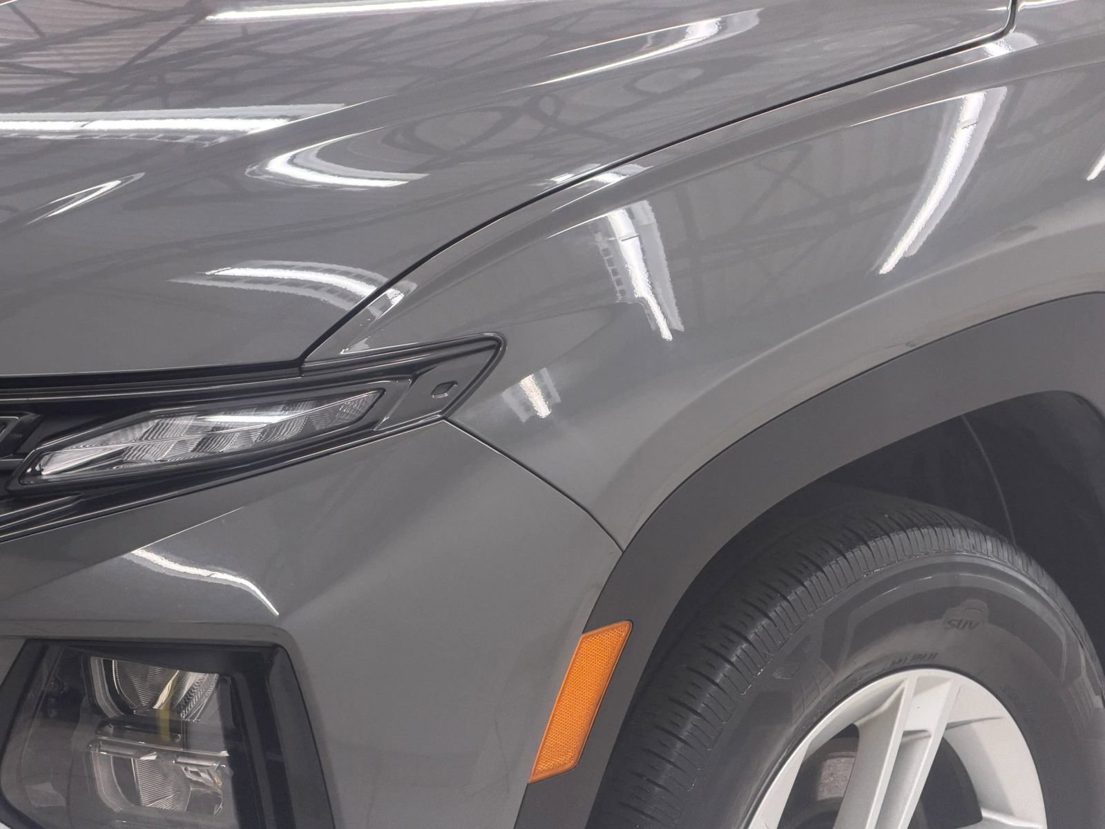 Used 2025 Hyundai Tucson SE AWD/4WD image 4