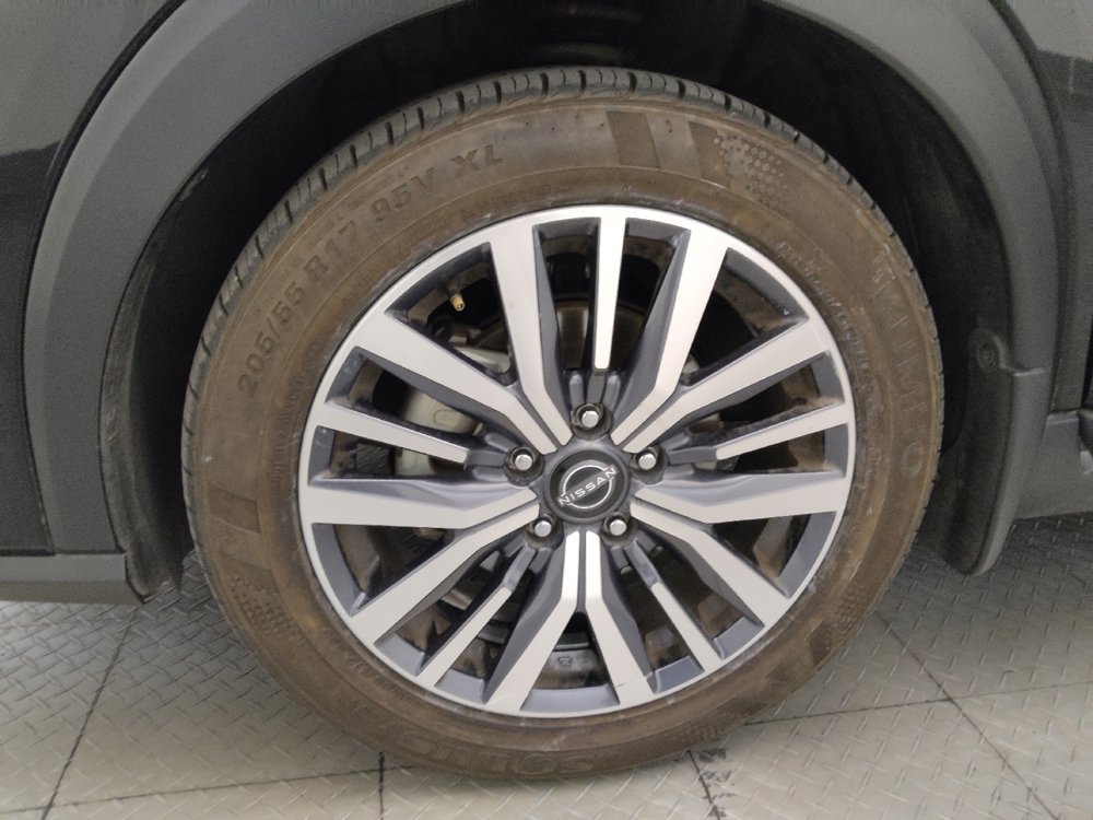 Used 2023 Nissan Kicks SV FWD image 31