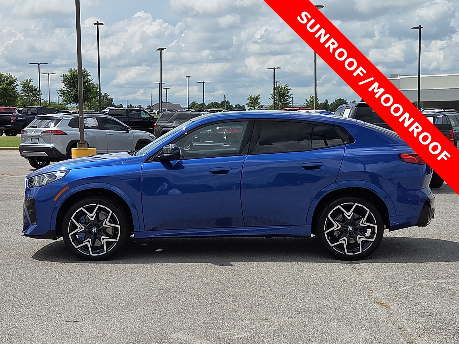 Used 2025 BMW X2 M35i AWD/4WD image 3