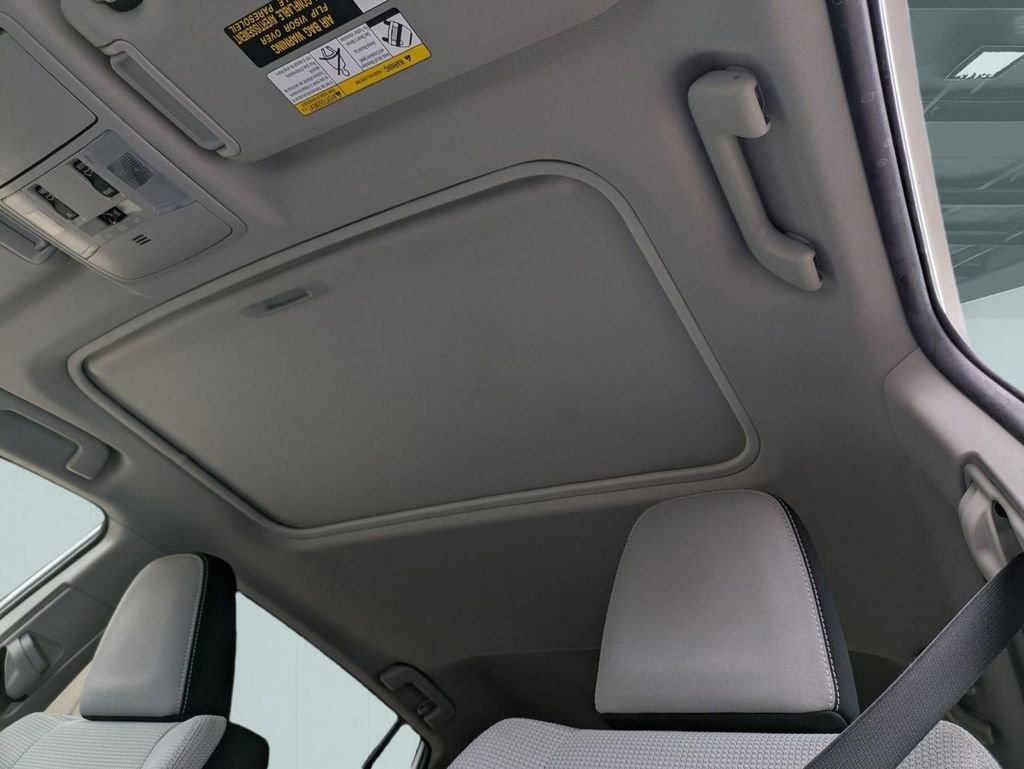 Used 2018 Toyota RAV4 XLE w/ Plus Extra Value Package image 26