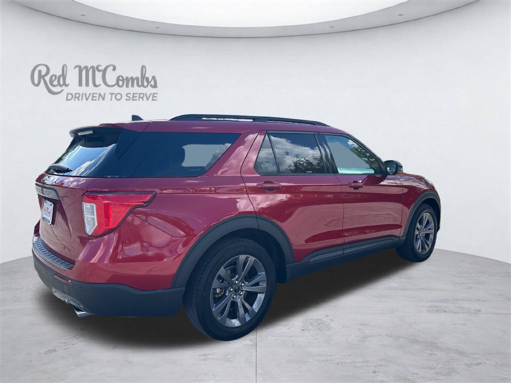 Used 2023 Ford Explorer XLT w/ Equipment Group 202A RWD image 3