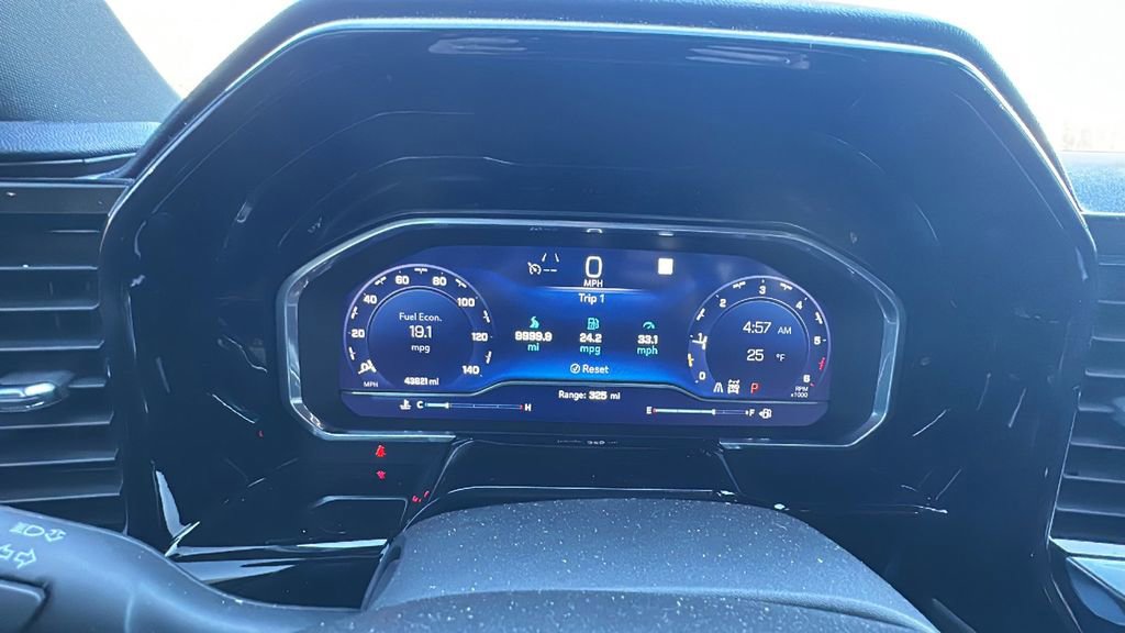 Used 2022 Chevrolet Silverado 1500 High Country w/ High Country Premium Package image 17