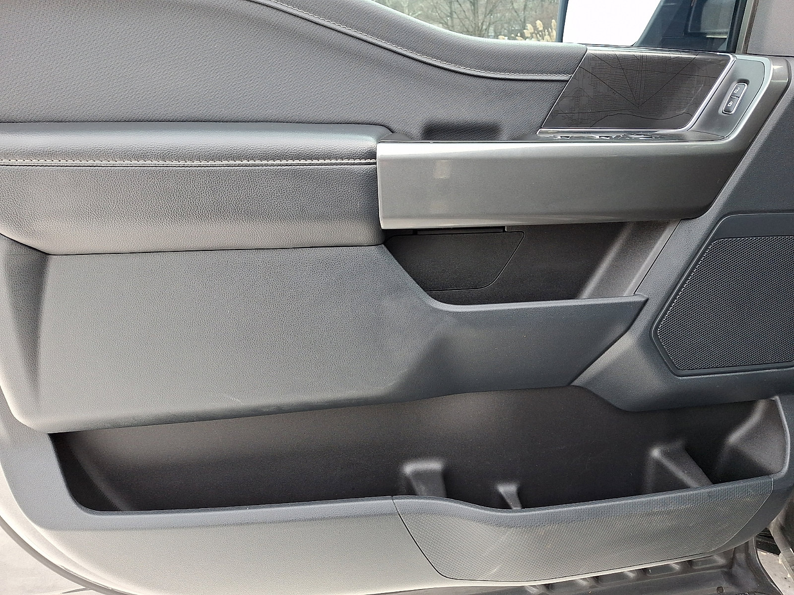 Used 2022 Ford F150 XLT w/ Equipment Group 302A High image 13