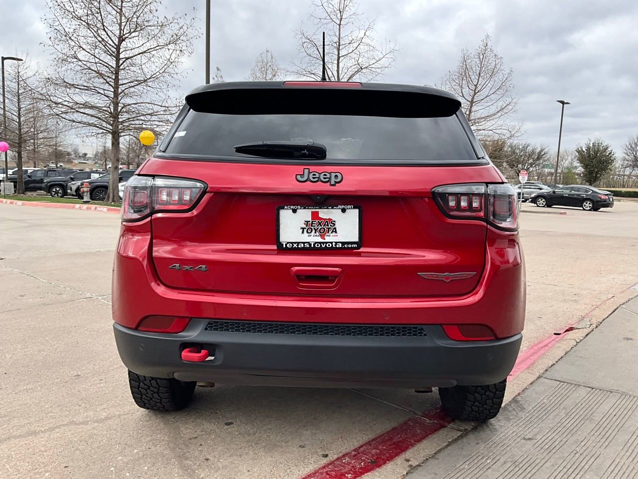 Used 2025 Jeep Compass Trailhawk image 7