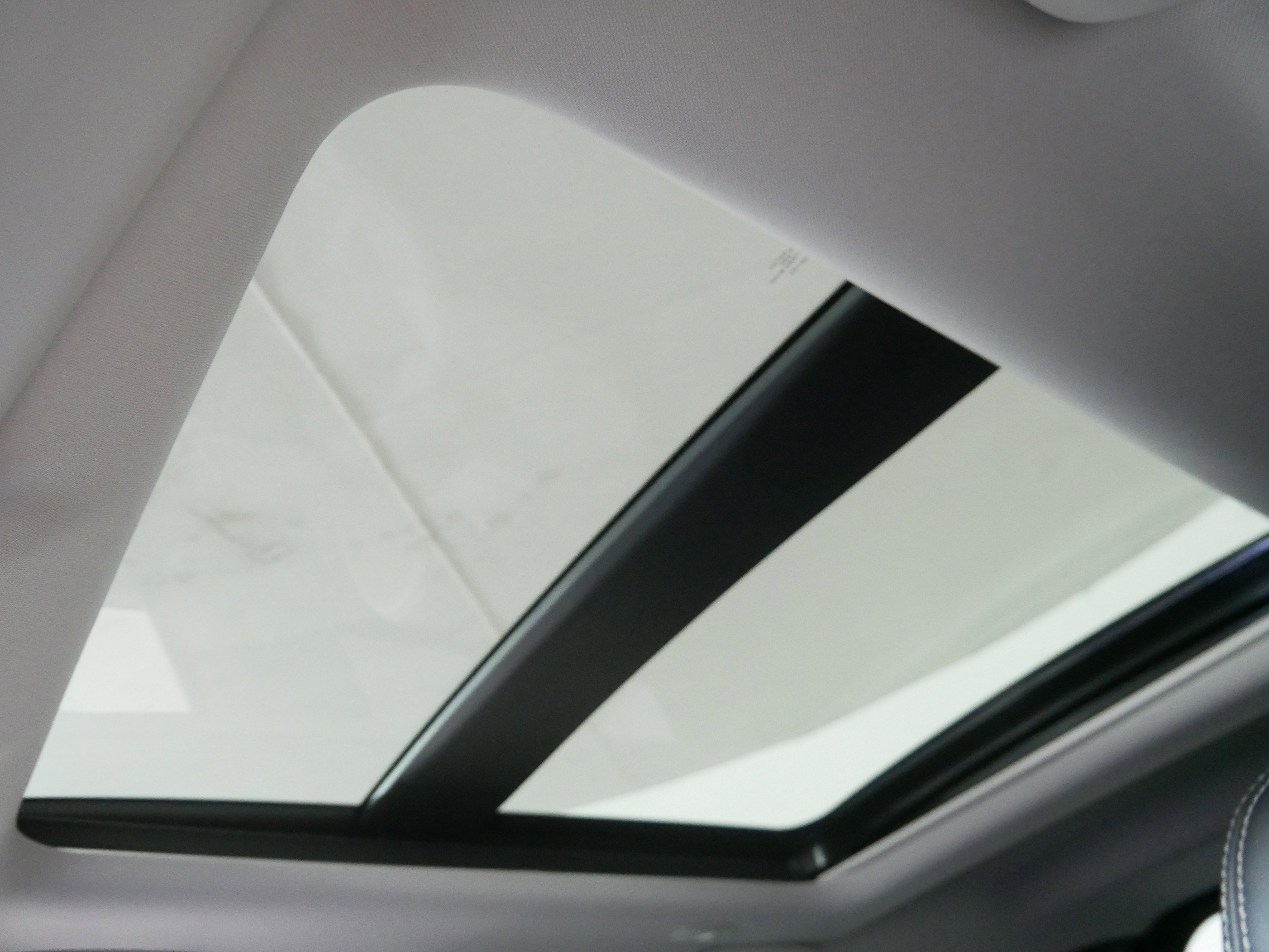 New 2025 Mitsubishi Outlander SE image 7