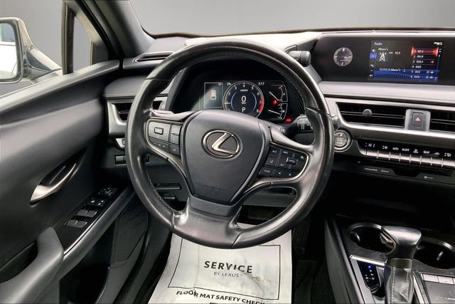 Used 2021 Lexus UX 200 w/ Accessory Package (Z2) image 11