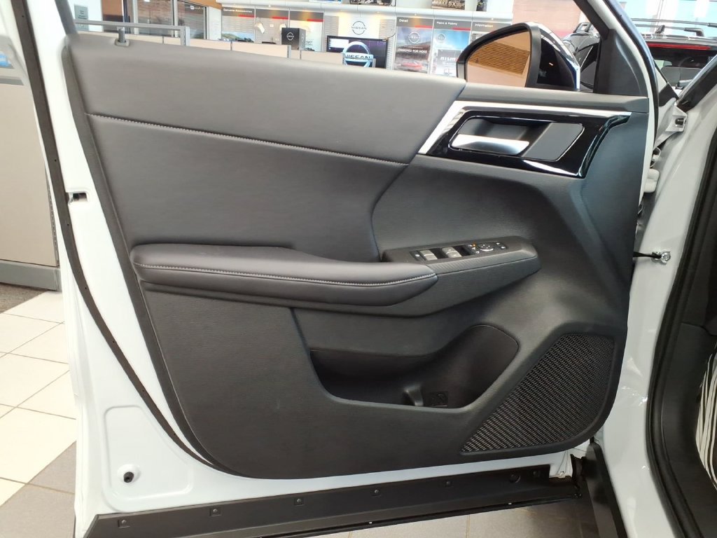 New 2026 Nissan Rogue SL AWD/4WD image 11