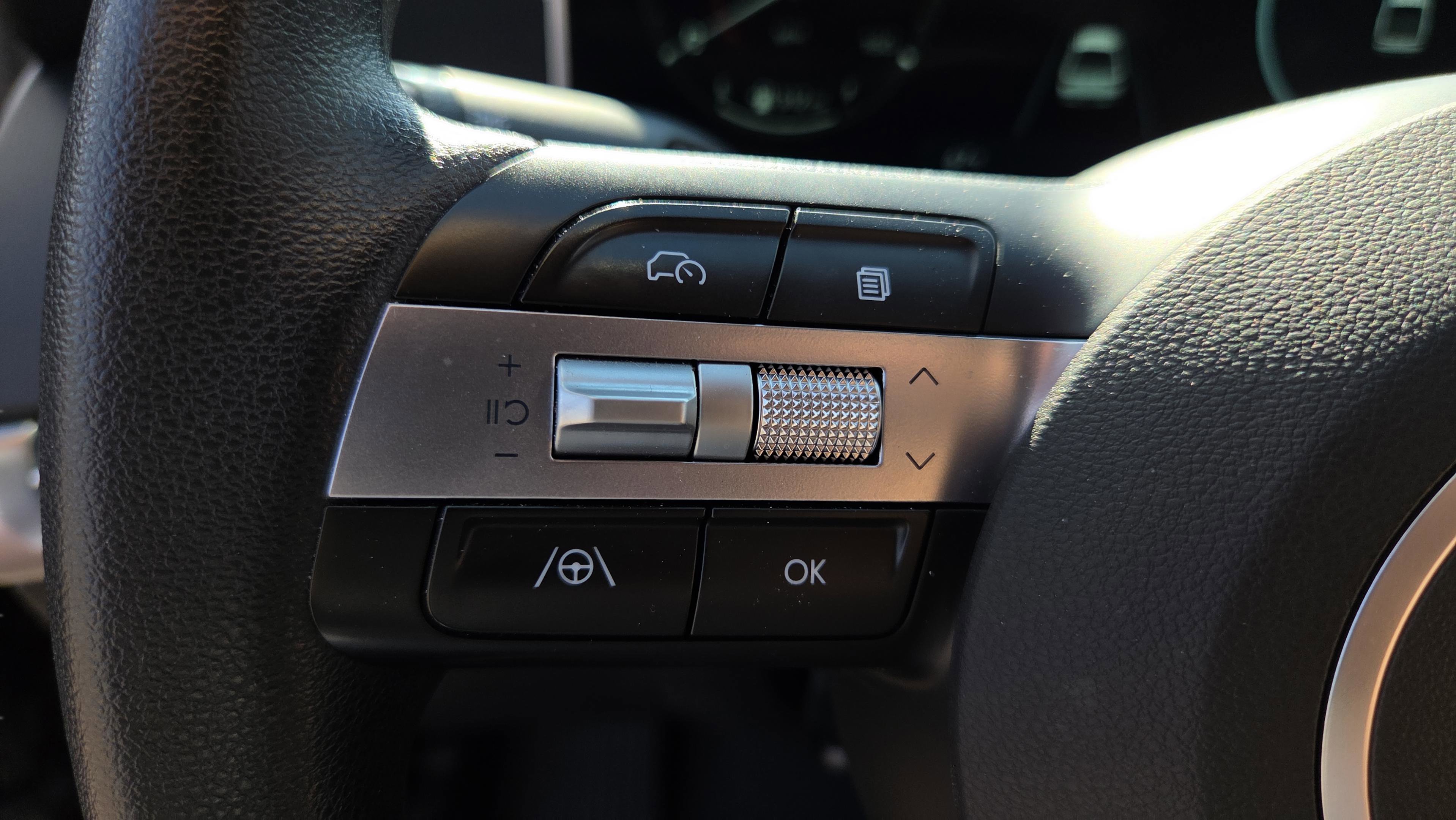 Used 2025 Hyundai Santa Cruz SEL image 29