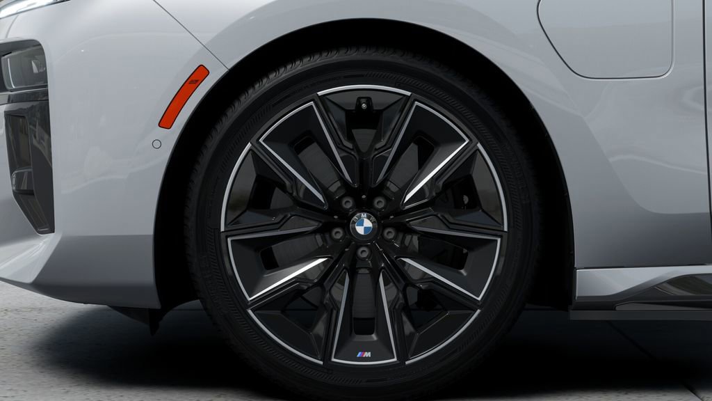 New 2026 BMW 750e xDrive AWD/4WD image 7