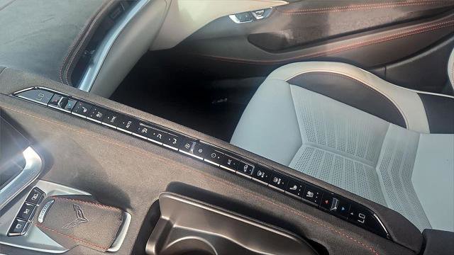 Used 2023 Chevrolet Corvette Stingray Premium Cpe w/ Z51 Performance Package image 22