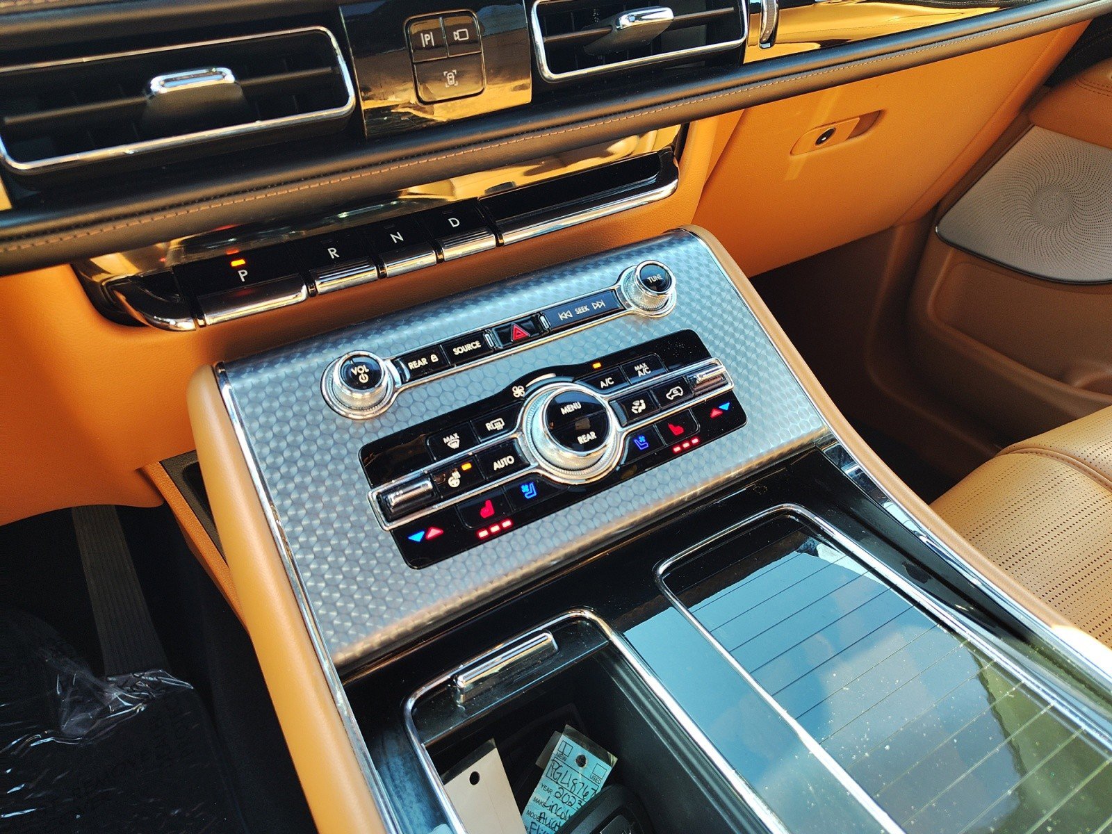 Used 2023 Lincoln Aviator Black Label w/ Class IV Trailer Tow Package image 15