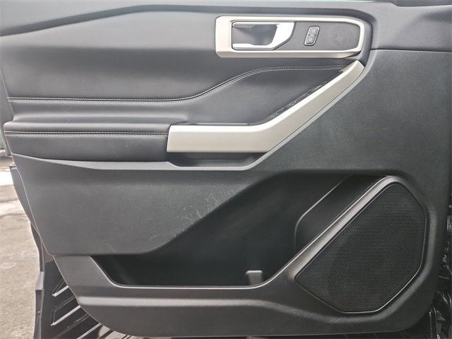 Used 2021 Ford Explorer XLT image 21