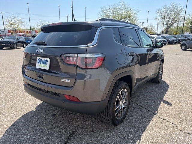 Used 2018 Jeep Compass Latitude w/ Popular Equipment Group AWD/4WD image 5