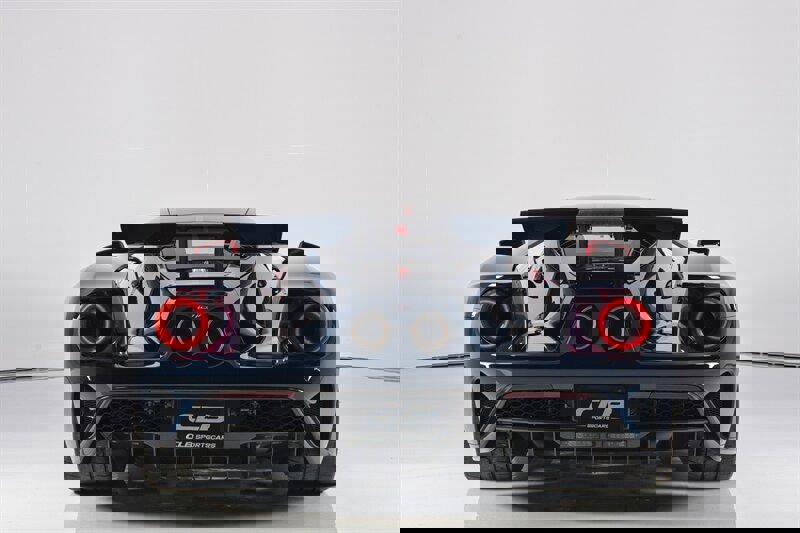 Used 2020 Ford GT Carbon Series image 9