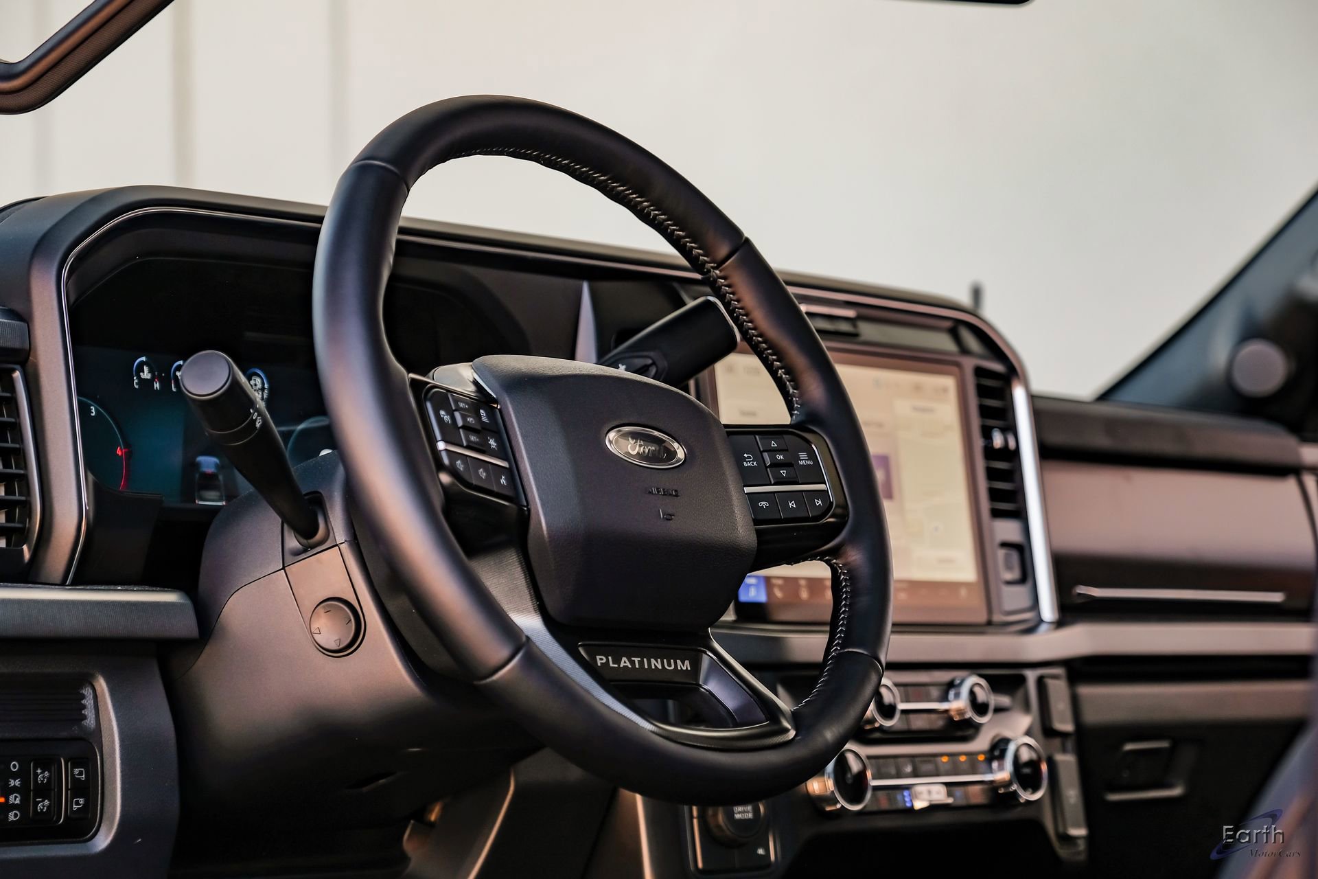 Used 2026 Ford F450 Platinum w/ FX4 Off-Road Package image 52