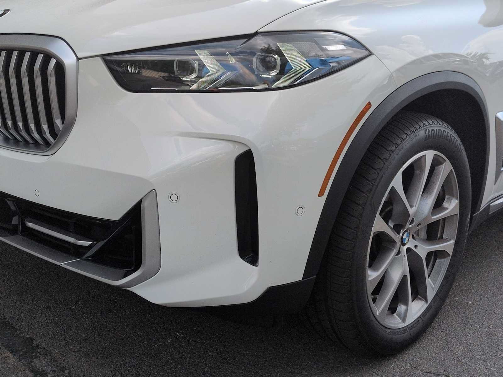 Used 2026 BMW X5 xDrive40i w/ Parking Assistance Package AWD/4WD image 11