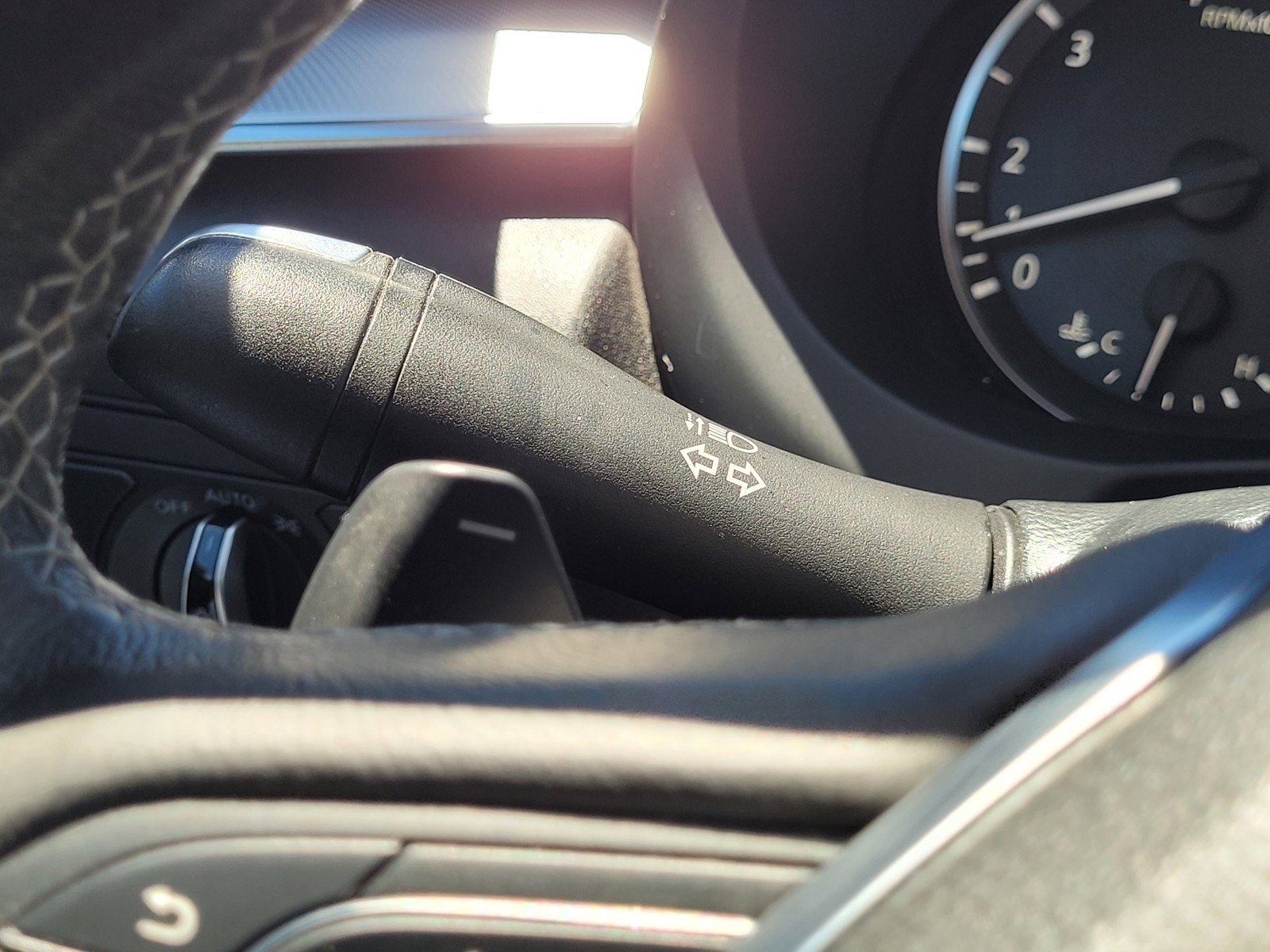 Used 2020 INFINITI QX50 Luxe w/ Navigation Package FWD image 21