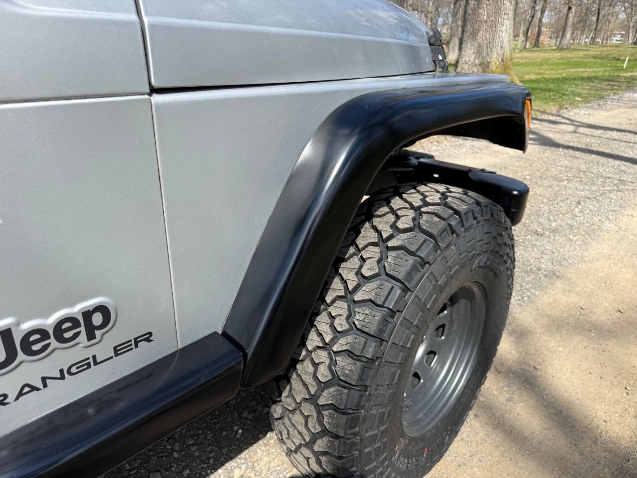 Used 2003 Jeep Wrangler SE image 23