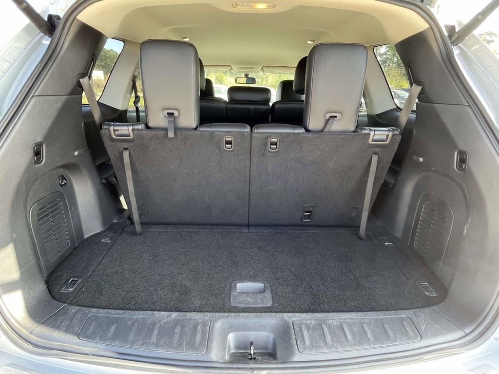 Used 2017 Nissan Pathfinder SL w/ SL Tech Package image 9