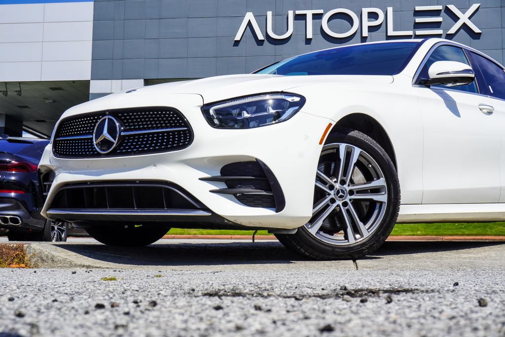 Used 2022 Mercedes-Benz E 350 4MATIC Sedan image 2