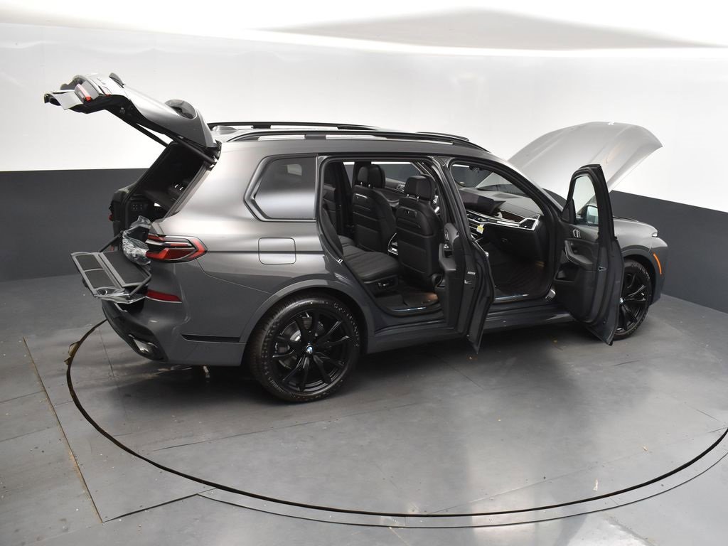 New 2026 BMW X7 xDrive40i w/ Executive Package image 52
