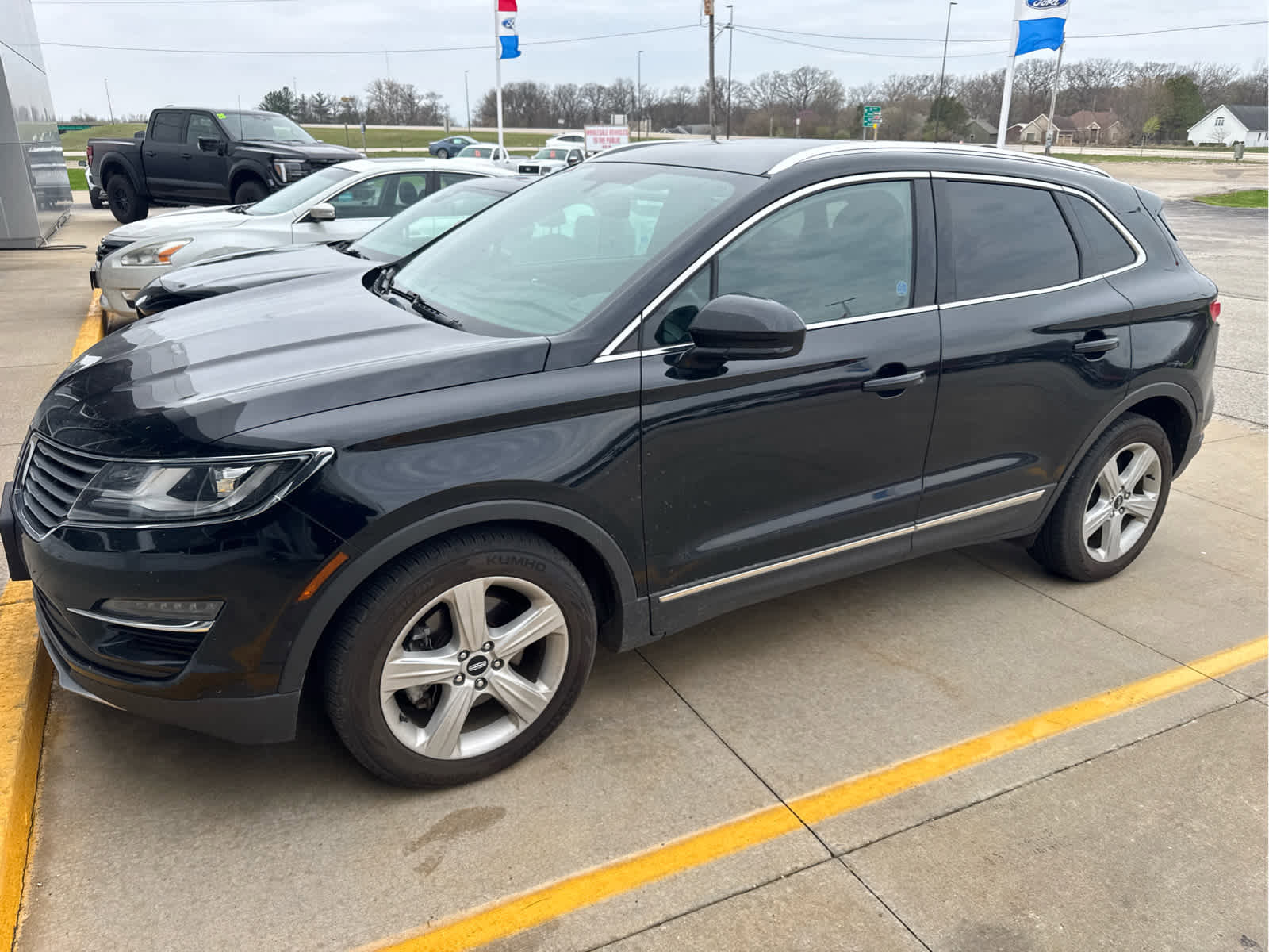 Used 2018 Lincoln MKC Premiere image 1