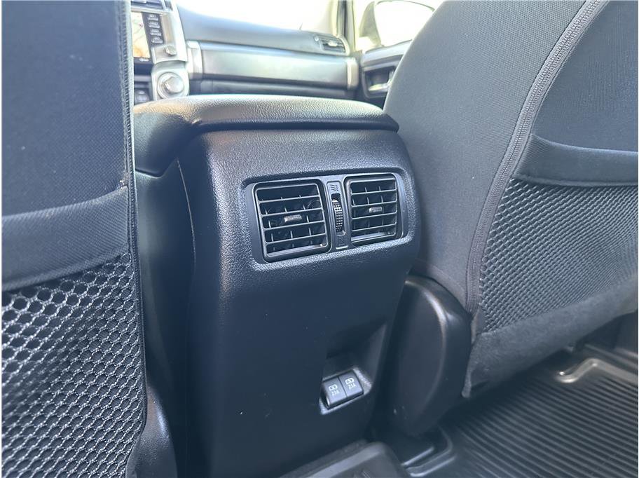 Used 2021 Toyota 4Runner SR5 AWD/4WD image 18