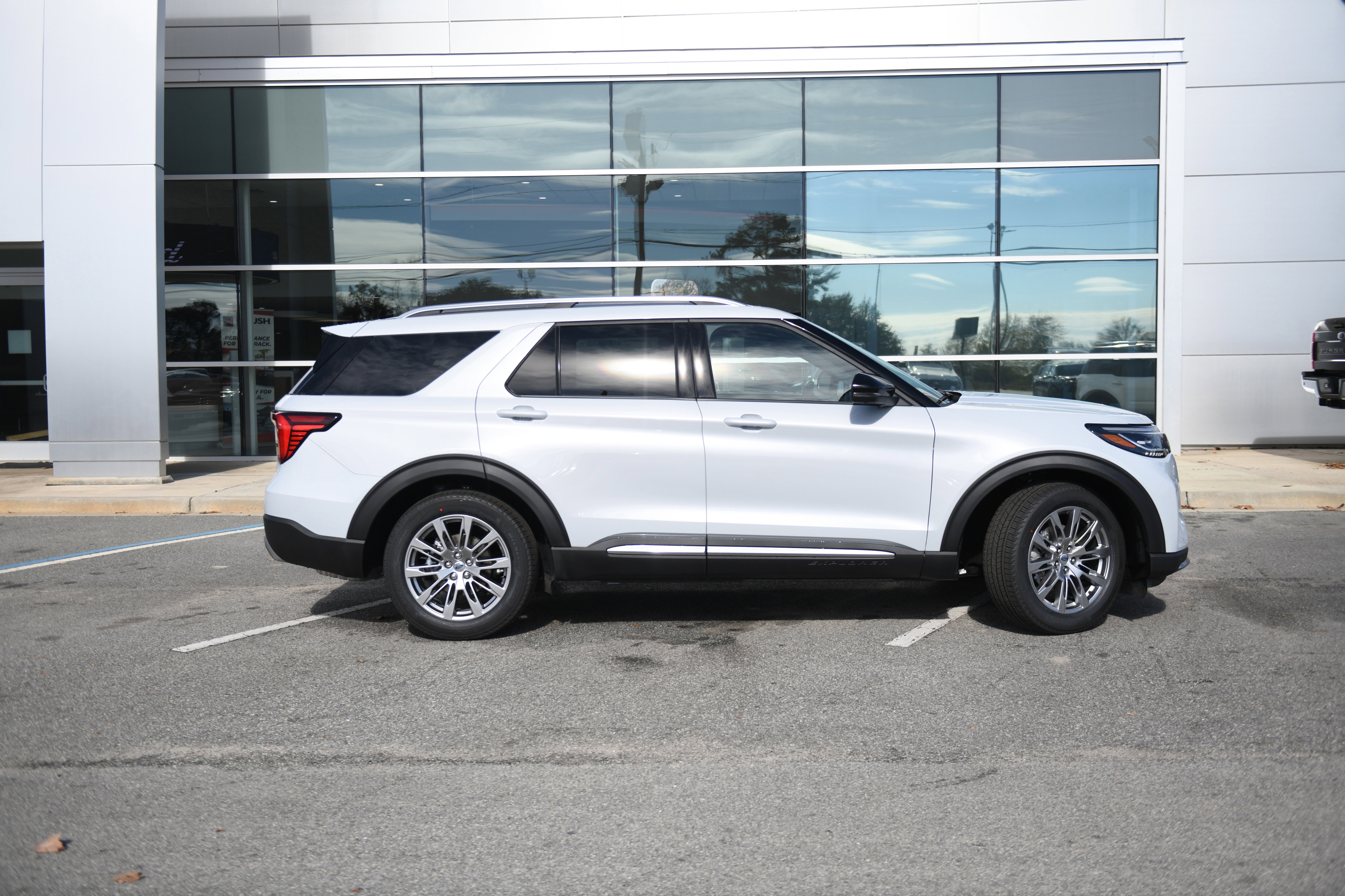 New 2026 Ford Explorer Platinum