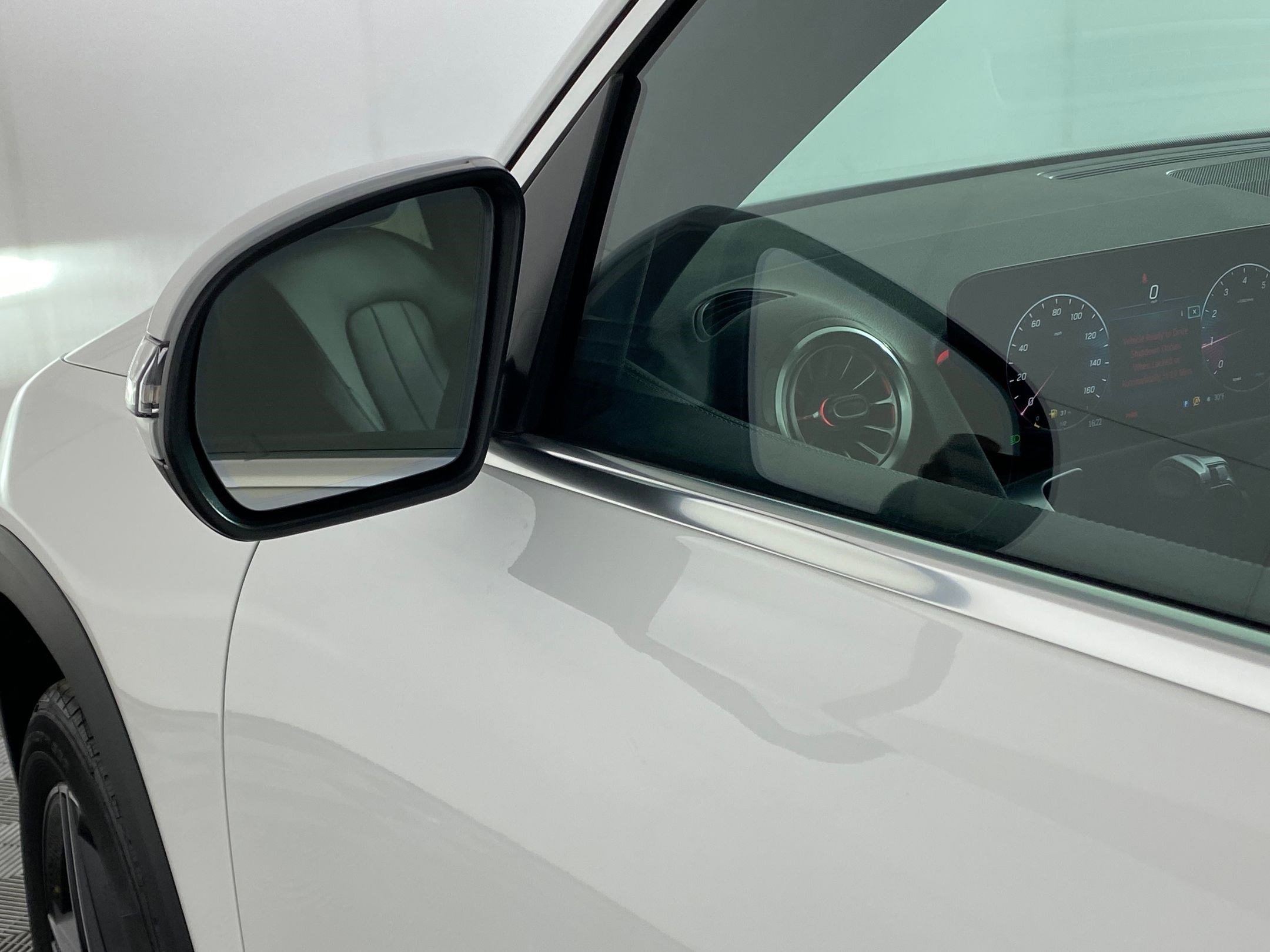 Used 2026 Mercedes-Benz GLB 250 4MATIC image 23